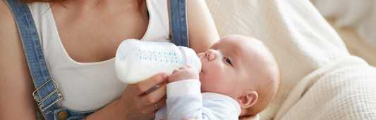 Método Kassing de alimentação a biberão, como fazê-lo corretamente?