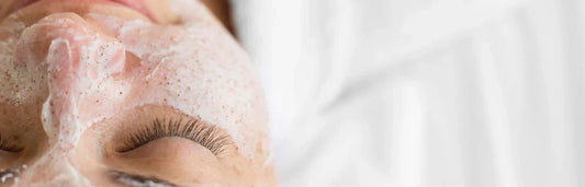 Propriedades e usos do ácido glicólico para melhorar a pele