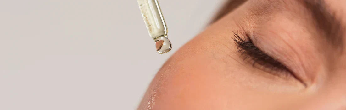 Os melhores cremes de ácido hialurónico para uma pele sumarenta