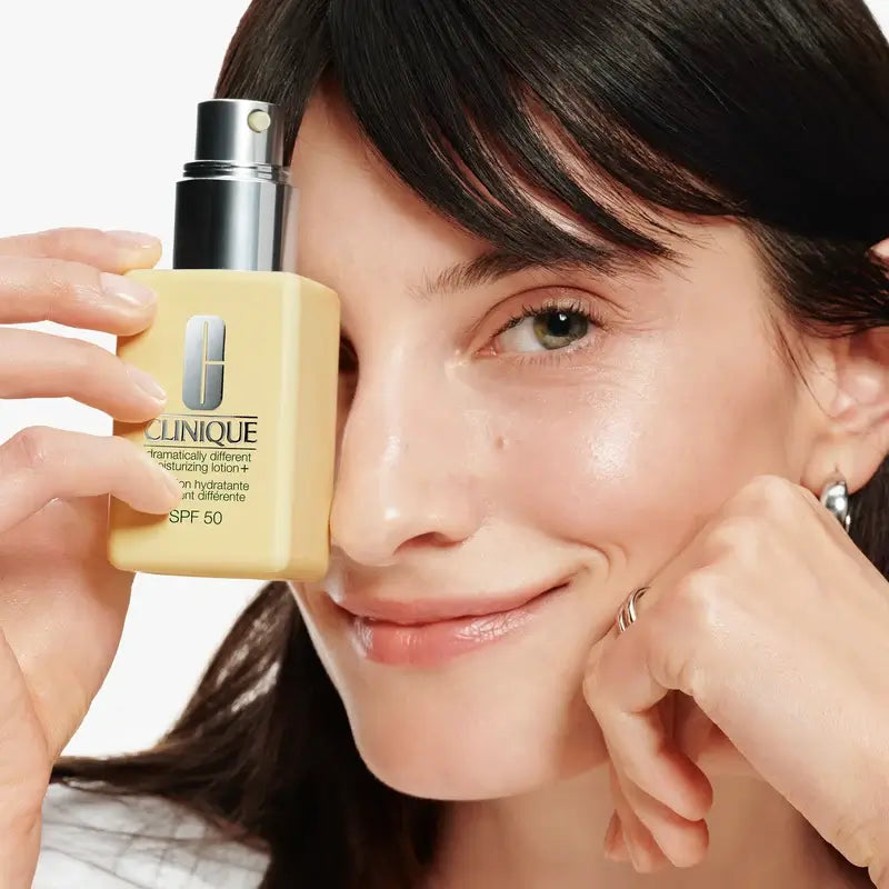 Clinique Dramatically Different Moisturising Lotion Loção Hidratante Spf50, 50 ml