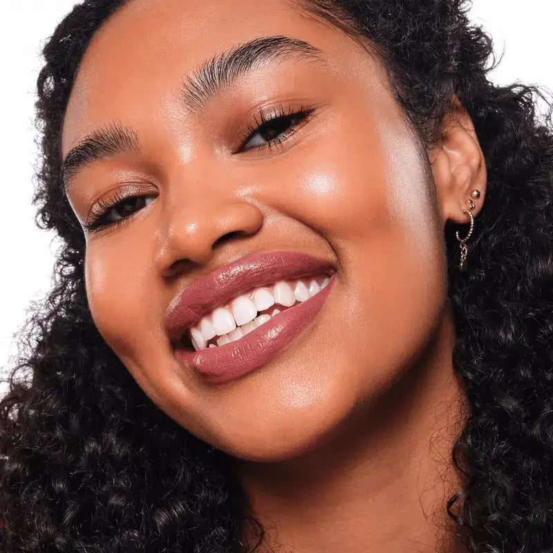 Essence Batom Satin Glow Brilho Luminoso 05 , 3,5 gr