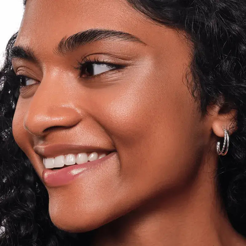 Essence Soft Touch Iluminador Bouncy Glow 10 , 4 gr