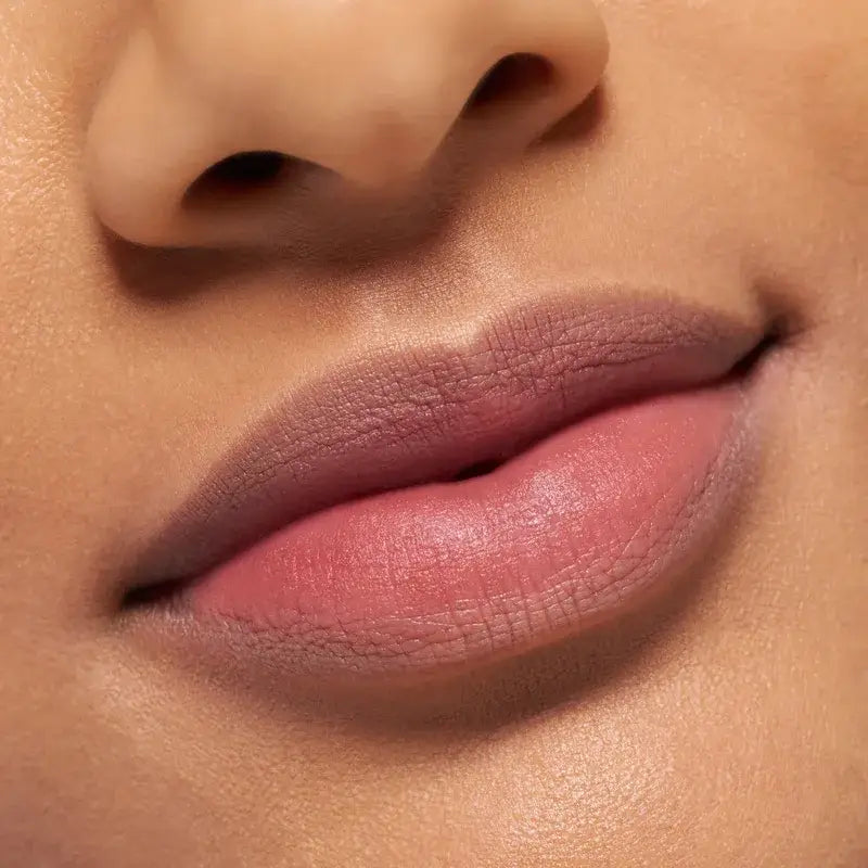 Essence Batom Matte Cremoso Blur Soufflé 01, 3,6 ml