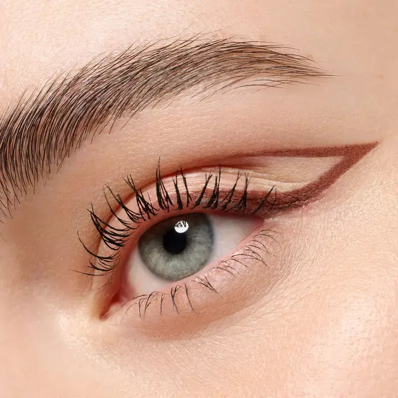 Essence Lápis de olhos de longa duração 40, 0,28 g