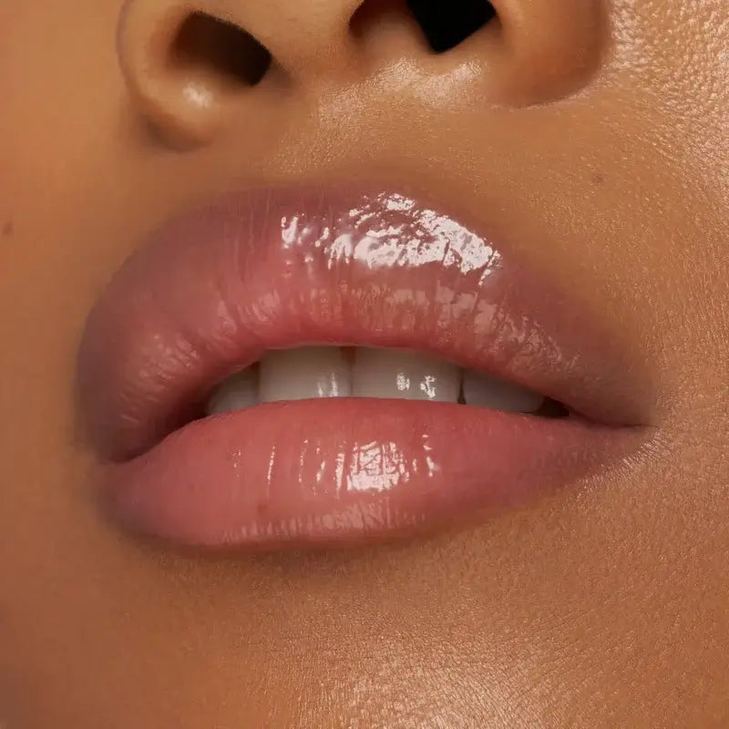 Essence Swirl Caring Mask Máscara labial 01 , 8 gr