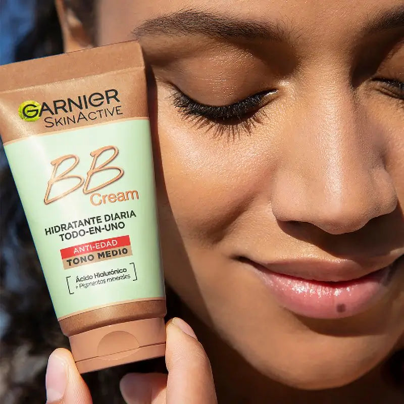 Garnier Skinactive Bb Creme Anti-Idade Tom Médio. Hidratante Tudo Em Um Com Cor Spf15, 50Ml