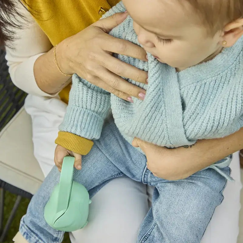 Porta-chupetas Miniland com pega Pinguim Oceano