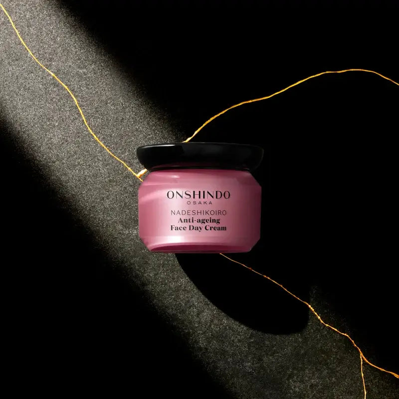 Onshindo Osaka Nadeshikoiro Creme de Dia Anti-Idade para peles normais e mistas, 50 ml