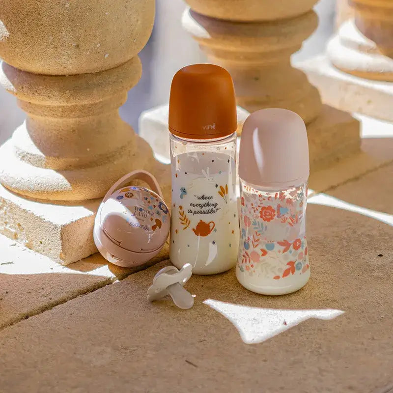 Suavinex Biberão 270 Ml, Fluxo Médio (M), +3 Meses, Rosa Flores do País das Maravilhas