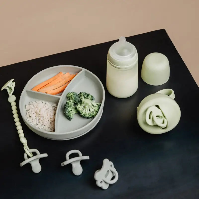 Suavinex Prato de silicone com ventosa e divisões, +6 meses, cor-de-rosa