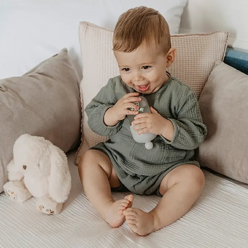 Suavinex Enxoval para Bebé com Colónia para Bebé 100 Ml + Formato de Viagem 50 Ml + Peluche para Bebé